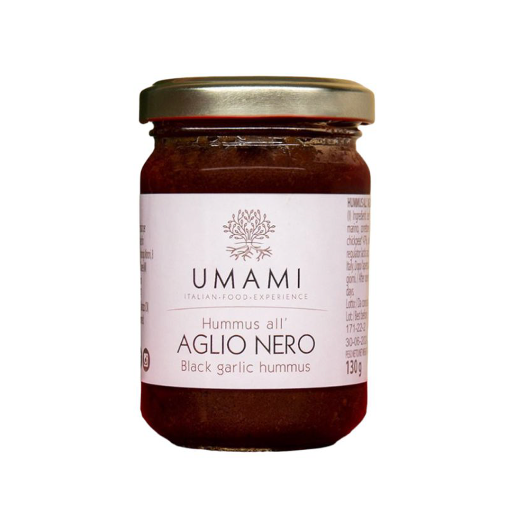 italiaanse antipasti - hummus met zwarte look - hummus al aglio nero - umami